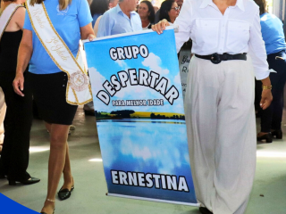 Baile do Grupo Despertar reúne cerca de 70 grupos durante a Semana do Município