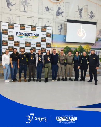 Estudantes refletem sobre cidadania e respeito em atividade da Semana do Município