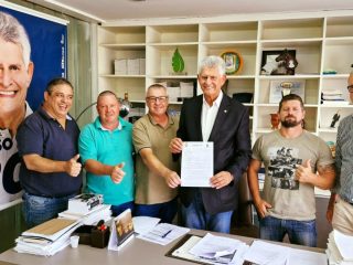 Comitiva ernestinense busca apoio para ampliação da EMEI Dr. Orlando Rojas