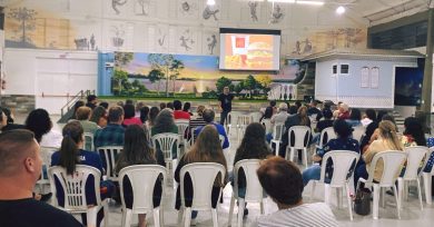 Palestra “Construindo um Time Vencedor” motiva servidores públicos de Ernestina