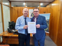 Pedido de recurso é entregue pelo prefeito Nico ao deputado federal Bohn Gass
