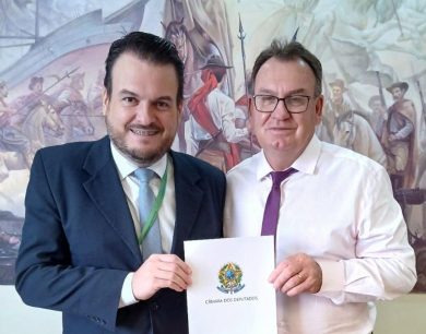 Prefeito Nico protocola pedido de recurso no gabinete do deputado Márcio Biolchi