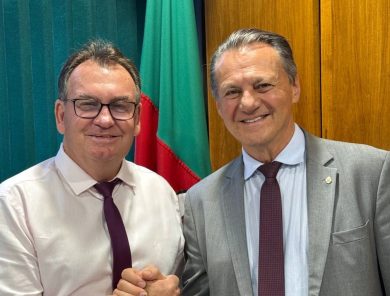 Prefeito Nico solicita apoio do deputado Giovani Cherini para novos investimentos em Ernestina