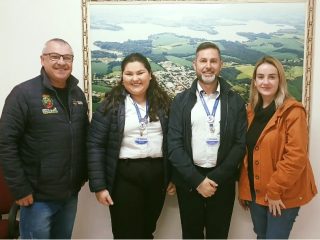 Representantes da Clínica PróAudi visitam Ernestina