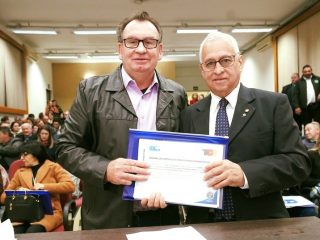 Ernestina firma compromisso com a Primeira Infância em evento do TCE-RS