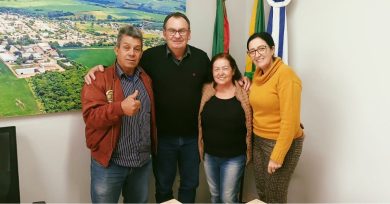 Prefeito Nico e secretária Marlei recebem representantes da Melhor Idade de Três Lagoas