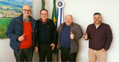 Prefeito Nico recebe deputado Gerson Burmann e reforça pedido por pavimentação