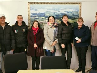 Reunião reforça compromisso com a qualidade e segurança no transporte escolar em Ernestina