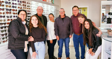 Administração municipal prestigia a reinauguração da Joalheria Brilhante em Ernestina