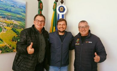 Ernestina articula apoio para novos investimentos