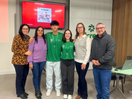 Estudantes representam Ernestina na primeira fase do Programa Cata-Vento