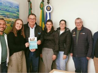 Ernestina recebe convite oficial para a Escolha das Soberanas de Ibirapuitã