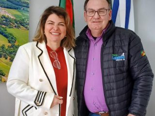 Prefeito Nico discute novas ações e aprimoramento de serviços com a Servprev na área da saúde em Ernestina