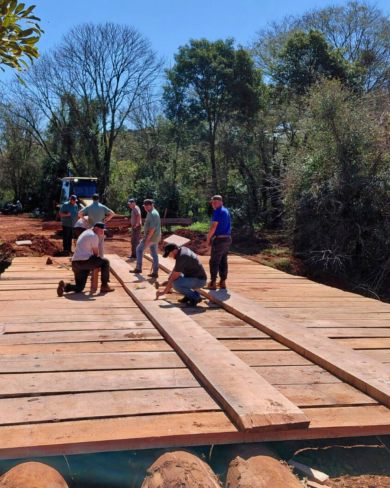 Ponte na divisa entre Ernestina e Santo Antônio do Planalto está sendo totalmente reconstruída
