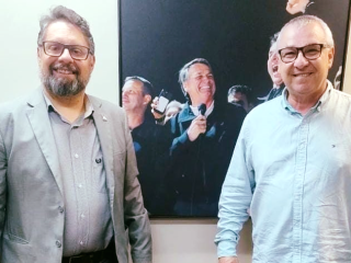 Busca de recursos para Ernestina pauta agenda no Gabinete do deputado federal Zucco