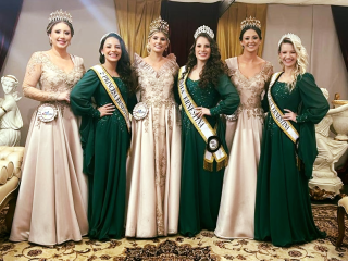 Corte de Soberanas representa Ernestina em encontro na Expomarau