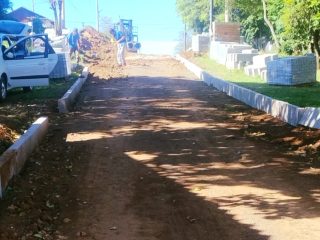 Nova obra de pavimentação transforma a Rua João Clemente Elsing, em Ernestina