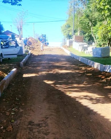 Nova obra de pavimentação transforma a Rua João Clemente Elsing, em Ernestina