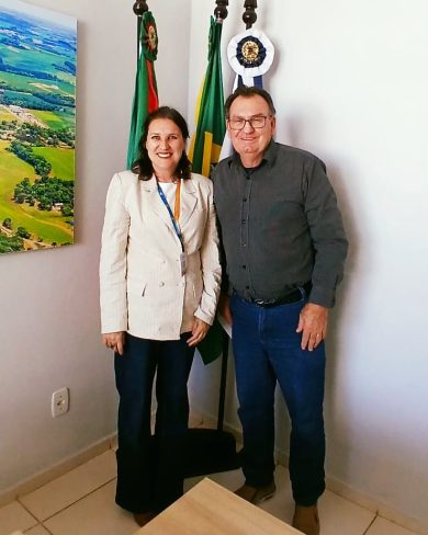 Prefeito Nico trata de parcerias com RGE para Ernestina