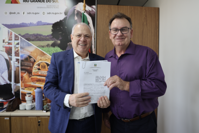 Prefeito Nico assina convênio de R$ 100 mil com a SDR para fortalecer a patrulha agrícola de Ernestina