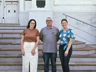 Ernestina participa de reunião da Ampla e debate diretrizes dos Planos Decenais de Educação