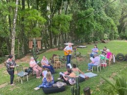 Grupo de mulheres do PAIF vivencia dia especial de integração no interior de Ernestina