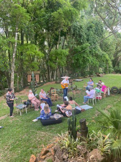 Grupo de mulheres do PAIF vivencia dia especial de integração no interior de Ernestina