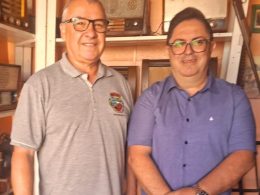 Vice-prefeito Leonir visita exposição de discos de vinil no Museu Dona Ernestina