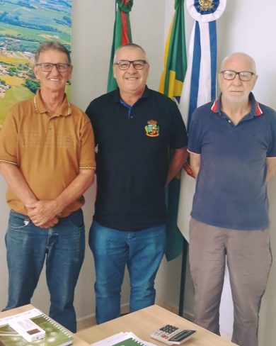 Leonir Vargas recebe representantes do Condomínio Gramado 