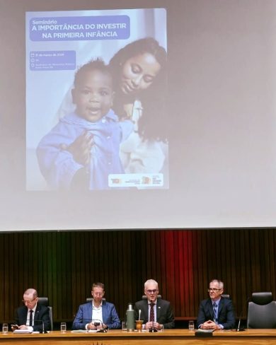 Educação de Ernestina participa de seminário sobre a primeira infância 