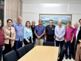 Parceria que gera resultados: prefeito Nico recebe deputado federal Bohn Gass para celebrar investimento em pavimentação 