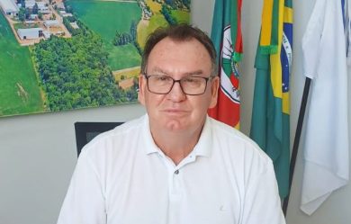 Prefeito Nico assina contrato para pavimentação das ruas Alfredo Lutz e Gustavo Emílio Hoppen