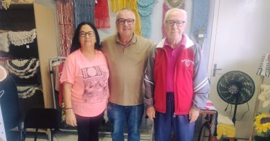 Visita valoriza trabalho da Casa do Artesão Mãos que Criam