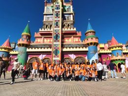 Jovens de Ernestina vivenciam experiência no Centro de Aprendizagem Google e no Beto Carrero World