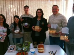 Qualidade da merenda escolar passa por avaliação de amostras da agricultura familiar em Ernestina