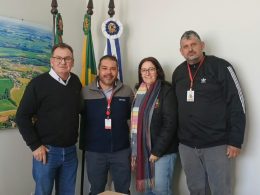 Parceria entre Prefeitura, Cotrijal e Cresol prepara revitalização de parquinho na Escola Osvaldo Cruz