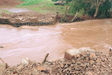 Santo Antônio do Planalto e Ernestina irão reconstruir ponte levada pela correnteza do Rio Herval