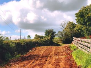 Secretaria de Obras segue recuperando estradas atingidas pela chuva em Ernestina