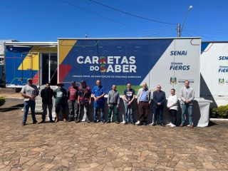Carreta do Saber inicia aulas e leva qualificação profissional em Ernestina