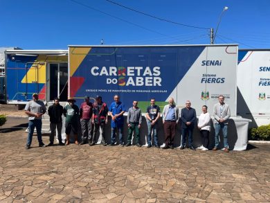 Carreta do Saber inicia aulas e leva qualificação profissional em Ernestina