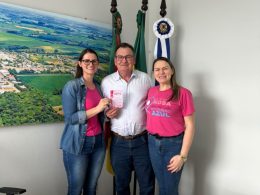 Celebração pela Saúde da Mulher aproxima Ernestina e Tio Hugo no Outubro Rosa