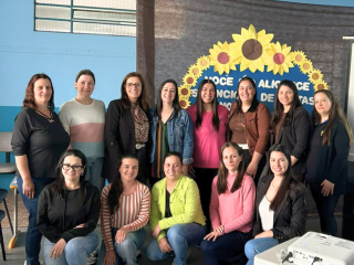 ProLEEI reúne educadores e apresenta práticas de leitura e escrita em Ernestina